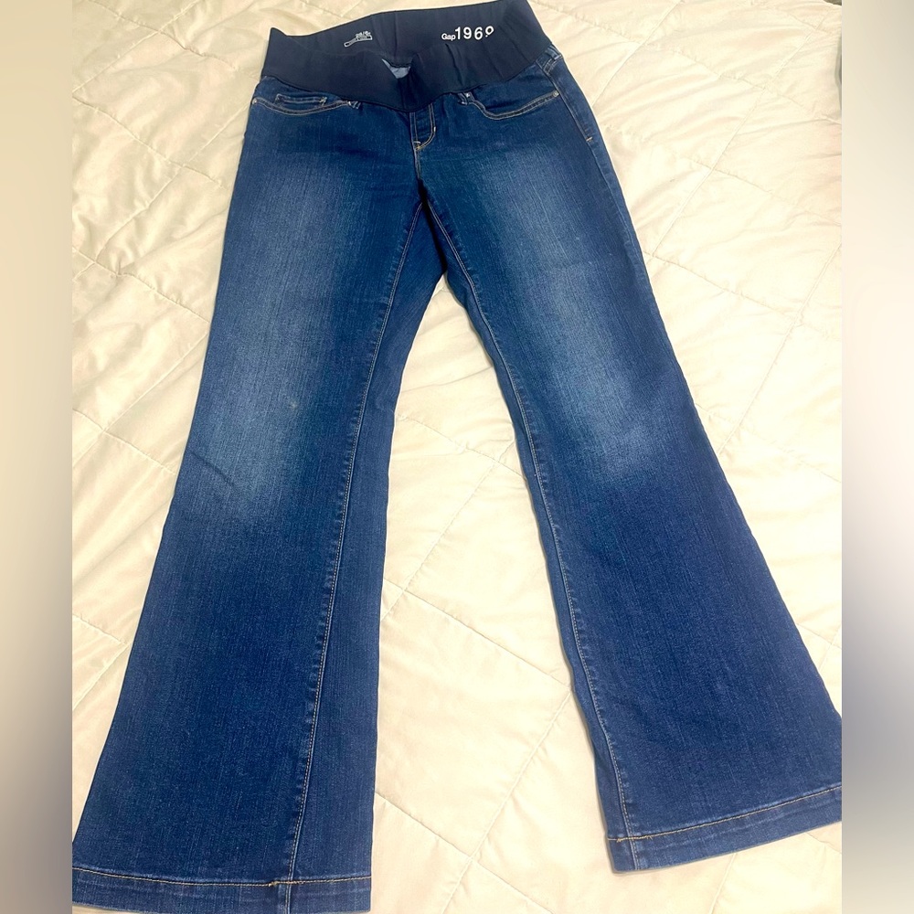 Gap long and lean maternity jeans